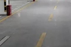易县惠友万悦城有停车场吗