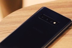 三星s10黑色边框颜色