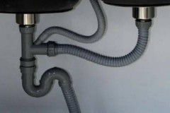 菜盆排水管变硬