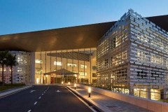 雷丁大学研究生可以留英国吗