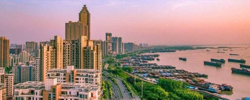 芜湖商贸城到芜湖眼科医院多远 