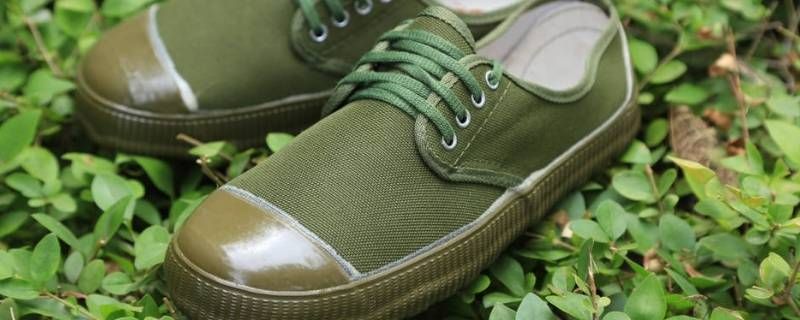 老一辈穿的绿色冬天的鞋子叫什么 