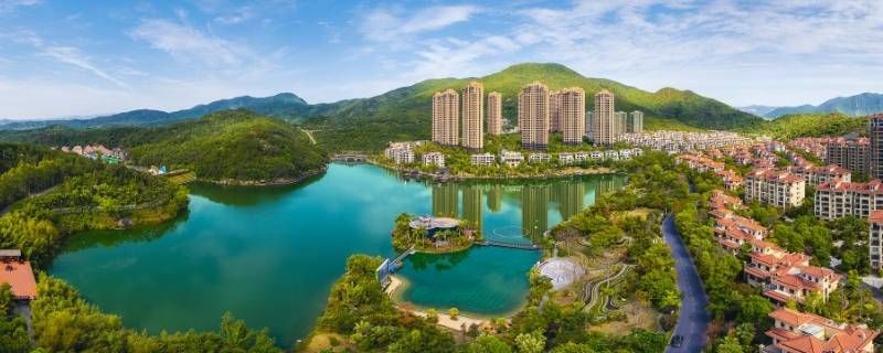 聚龙小镇离泉州文化宫多远 