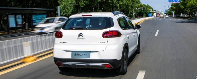 雪铁龙c3屏幕不亮怎么回事 